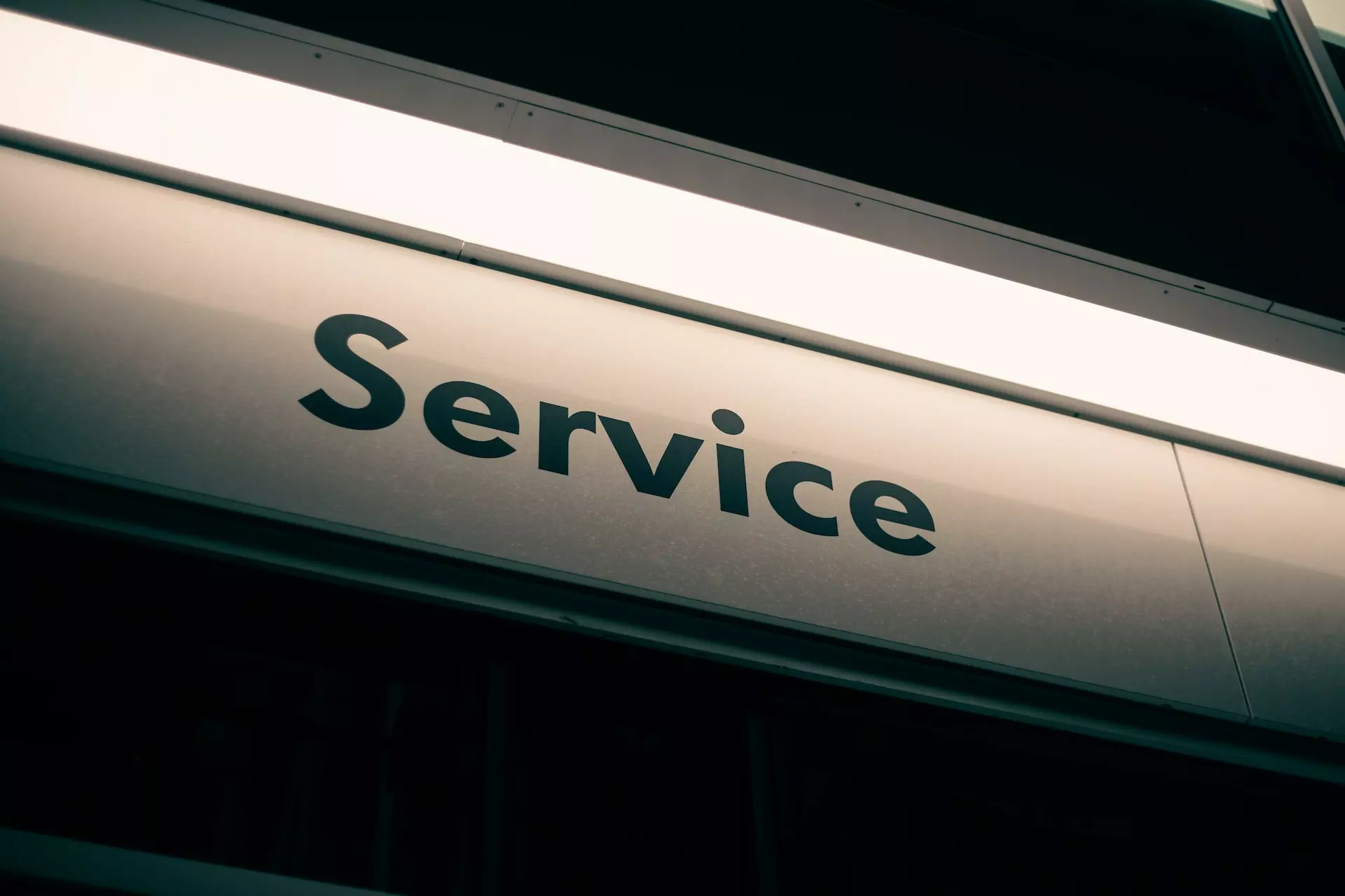 A sign reading 'Service'